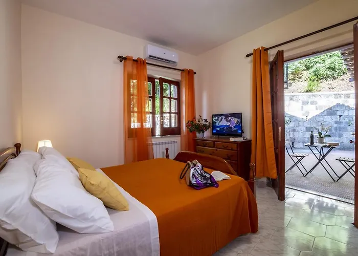 La Natura X6 With Garden And Free Private Parking سورينتو